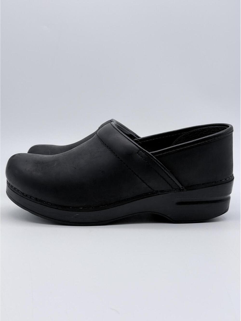 Dansko Professional Clogs, Black Oiled Leather, Womens‎ EU 38 / US 7.5-8 - Picture 4 of 12